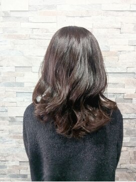 ヴィソップ(V.S.O.P) 白髪染めと毛量調整でエレガントセミロング