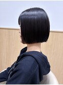 ラインが綺麗な切りっぱなしボブ