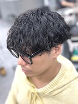 オーバルバイアピッシュ(OVARL by apish)&nbsp;縦落ちパーマツイストパーマメンズパーマメンズカット