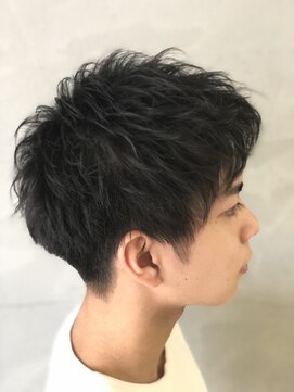 ウシワカマルイースト(ushiwakamaru East) 束感ショート