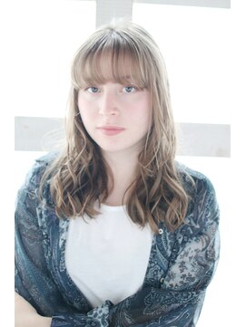 ゴッドハンド 横浜店 透け感バングのウエットカールスタイル