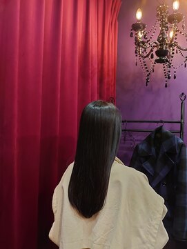 テン(Ten.) ストレートロング