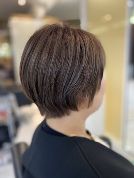 シャンプーボーイエイムス(SHAMPOO BOY aims) 大人ショートボブ