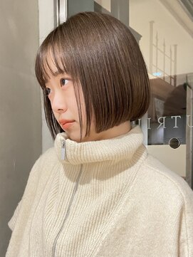 ビュートリアム 南青山(BEAUTRIUM) 切りっぱなしボブ