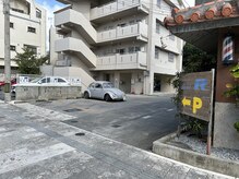 バーバー アール(バーバーR)の雰囲気（店舗横に専用駐車場3台有ります）