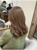 キャラメルベージュ
