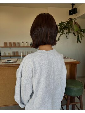 イット(it.) 【yuna】ぱつっとbob（ゆるっとカール）