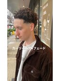カーリーヘア×フェードスタイル