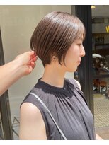 フェル(fer) コンパクト 大人ショート ベージュカラー