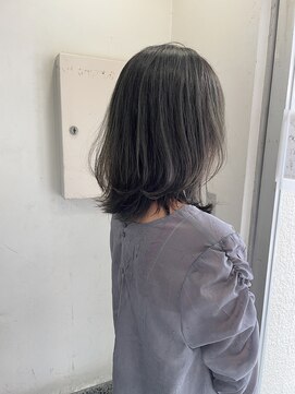 ネオリーブ チロル 横浜西口店(Neolive CiroL.) 大人ヘア シークレットハイライト グレージュ 【miku】