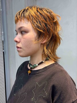 トオ(TOH) レイヤーパーマウルフウルフカットオレンジカラーブリーチカラー