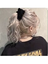 salon de MiLK 札幌大通店【サロン ド ミルク】 ポニーテール ホワイトブロンドカラー♪