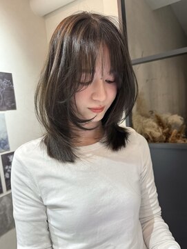 エトワ 中央店(etoi) 大分ハッシュカット胸上鎖骨下ミディアムレイヤースタイルかるめ
