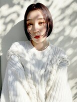 メイ(mei.)&nbsp;コンパクトなミニボブの中に抜け感があるナチュラルスタイル♪