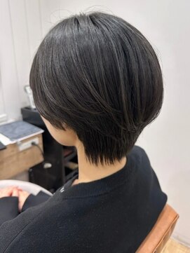 オリバイオハナ(Oli by ohana) レイヤーショートボブ前髪ありボブミニボブ顔周りレイヤーボブ