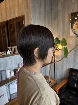 ヘアードレスビュー(hair dress V.I.E.W) 丸みショート