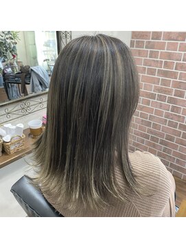 リズ オブ ヘアー(Lis of hair) バレイヤージュ☆セミロング
