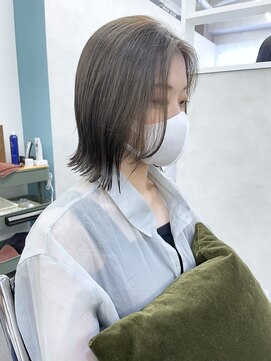 オウル(Owll) 【Owll】大人可愛い　外ハネボブ　グレージュカラー