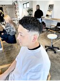 メンズナチュラルフェードカットバーバーヘアビジネスヘア
