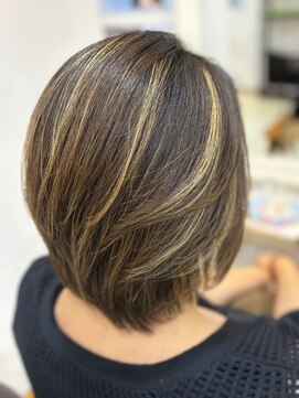 シーズンプラス(SEASON PLUS) 大人可愛い20代30代40代小顔ウルフレイヤーボブ丸みショートボブ