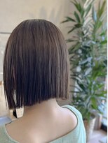 エホン(ehon)&nbsp;夏のクセや拡がりとグッバイできるぱっつんボブ