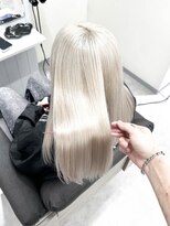 エルサザリープ 三宮(Elsa the leap)&nbsp;ホワイトミルクティー/ホワイトシルバー/抜きっぱなしブロンド