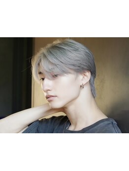 《流行のメンズブリーチカラー》ハイトーンカラーで作る、垢抜けヘアスタイルが人気◎[渋谷/メンズカラー]
