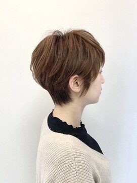 ふんわりカールくびれショート