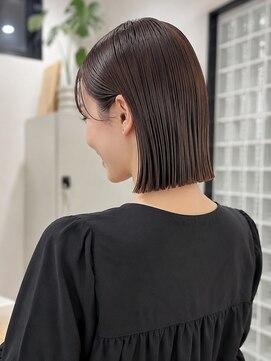 フィエル(Fier) 【119.毛先ハネさせるかストレートのままで完成♪切りっぱなし】