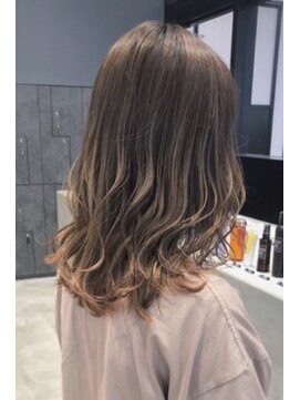 ルッソ(Lusso) ゆる巻 ミディ