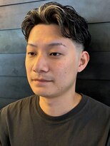 ディスイズバーバーセカンド(THIS IS BARBER 2nd) メンズ ツーブロック ハイライト センターパート 刈り上げ