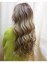 サーティーン(THIRTEEN) 艶々!立体感!ハイトーンロング( ´∀`)♪