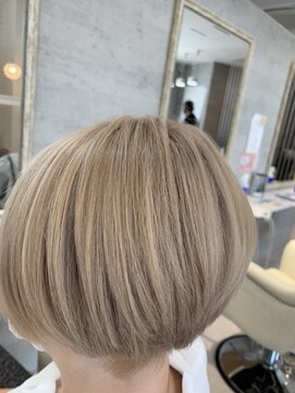 シャルムヘアー(charme hair) ブロンドベージュカラー