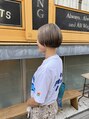 スピークイージー サルーン ビューティースミス(Speakeasy Saloon Beautysmith) ツーブリーチグレージュでマッシュショート
