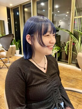 ビュートリアム ギンザ(BEAUTRIUM) 顔周りレイヤーカット*ブリーチカラー*ネイビーブルー