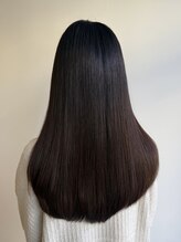 ピエスプリヴェ(PIECE PRIVE) 艶髪ストレートスタイル