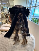 編みおろしツインヘアセット結婚式アップスタイルお呼ばれヘア
