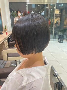 自然な丸みの縮毛矯正/ミニボブ