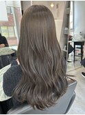 透明感アッシュグレージュロングう