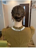 シンプルふわシニヨン