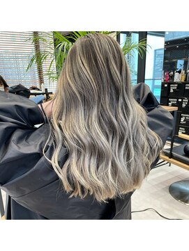 ルーフアクト(LUFE act) ホワイトグレー　バレイヤージュ