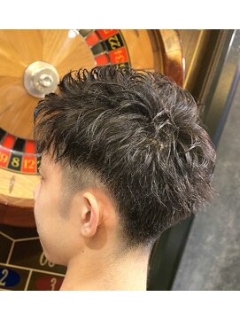 ヒロギンザ 銀座一丁目店(HIRO GINZA) 爽やかアップバングパーマスタイル