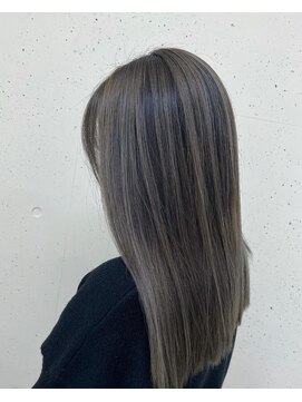 ソイア 春日井店(Soea) バレイヤージュ グレーバレイヤージュ