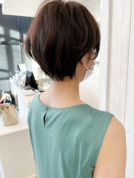 キャアリー(Caary) 福山市美容師求人スタッフ募集中ショートヘア小顔補正立体カット