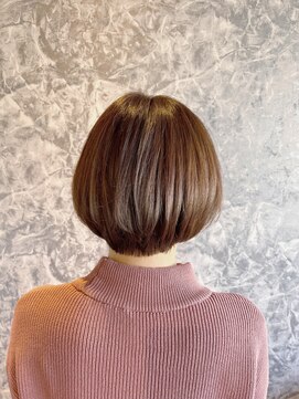 リエート(Lieto) 柔らかベージュ×ショートボブ