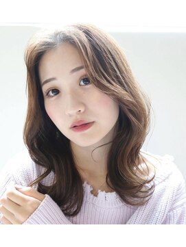 ルーチェココ ブラン(Lu'ce coco blanc) こなれミディアムヘアー
