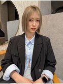 ホワイトブロンド×切りっぱなしストレート