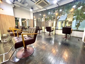 イリ 心斎橋(ili)の写真/9時から22時まで営業☆キレイになりたいと思ったその日に行ける!あなたのキレイ/カッコいいをサポート♪