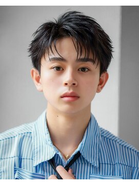 オーシャントーキョー サニー 原宿(OCEAN TOKYO Sunny) フェザーショートフェザーパーマセンターパートベリーショート