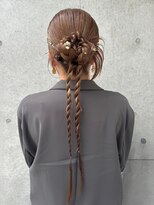 フリーラ 横浜(freera) お呼ばれヘアヘアセットヘアアレンジカチモリタイトヘア金箔